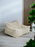 Cargar la imagen en la vista de la galería, Poltrona Orsetto – Comfort e stile in velluto a coste largo
