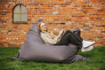 Carica l'immagine nel visualizzatore della galleria, Sacco tipo Beanbag rettangolare in tre diversi dimensioni L, XL, XXL. Impermeabile per sdraiarsi e sedersi per interni ed esterni per salotto cameretta per bambini terazza giardino