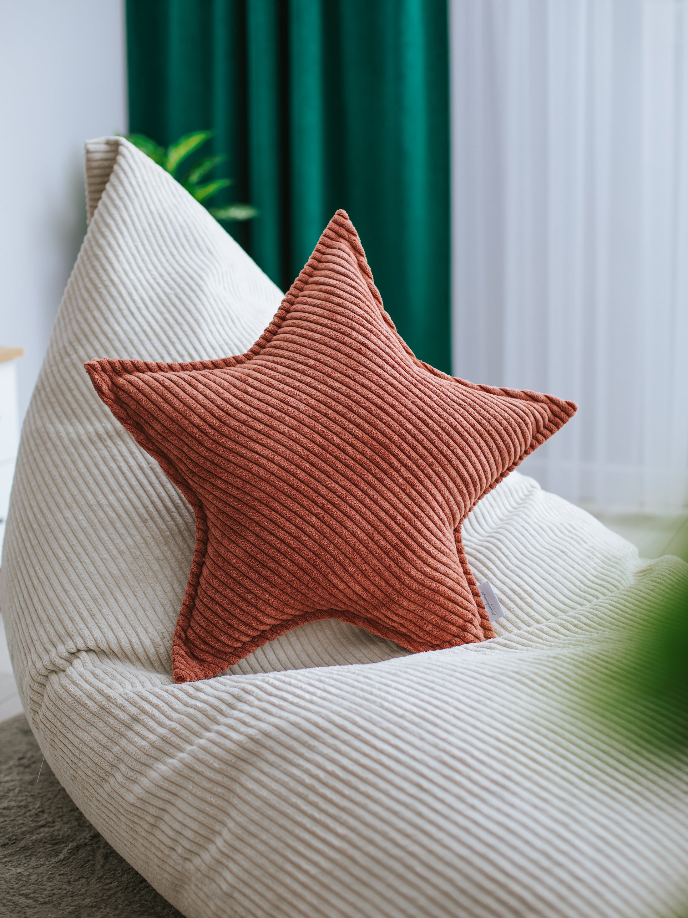 Cojín decorativo estrella de pana