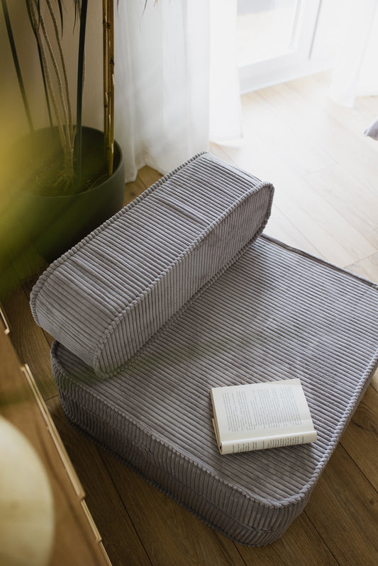 Materasso pieghevole in due pezzi con poggiatesta: comfort, stile e versatilità a casa tua!