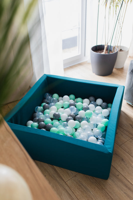 Morbida piscina retangolare con palline di plastica per bambini