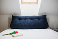 Cargar la imagen en la vista de la galería, Testata del letto, Poggiatesta in Boucle fabric - perfetto per lunghe serate - un nuovo livello di relax in camera da letto