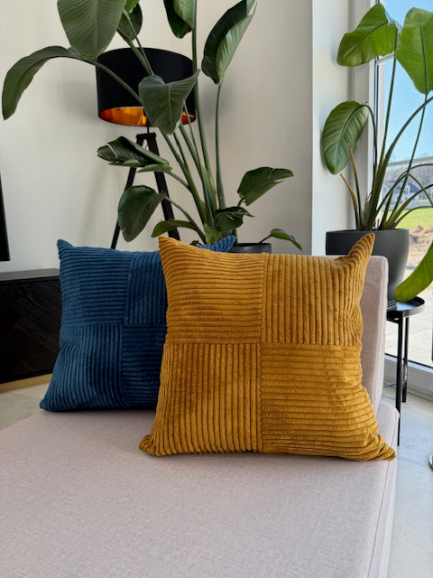 Dekokissen – Cord mit Schachbrettmuster