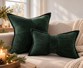 Carica l'immagine nel visualizzatore della galleria, Cord Kissen 2er Set – Dekokissen mit geometrischem Muster und Schleife
