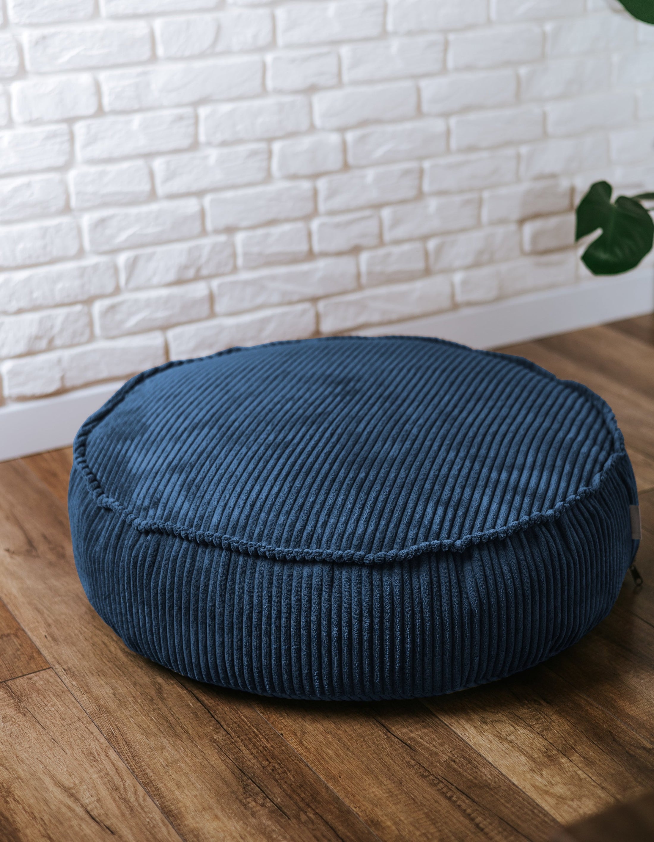 Pouf rotondo in velluto a coste, perfetto per un bambino - comfort per il tuo piccolo