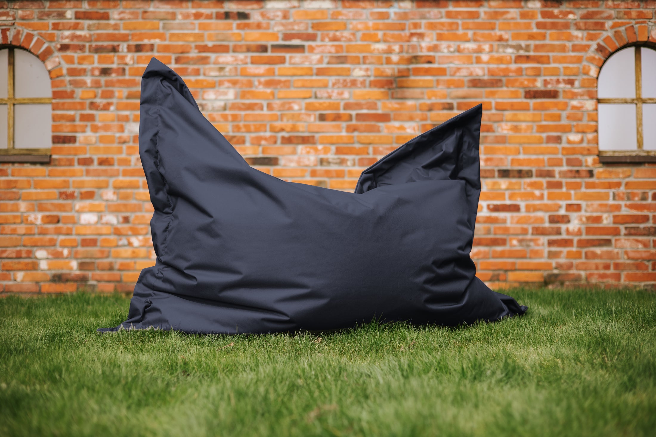 Sacco tipo Beanbag rettangolare in tre diversi dimensioni L, XL, XXL. Impermeabile per sdraiarsi e sedersi per interni ed esterni per salotto cameretta per bambini terazza giardino