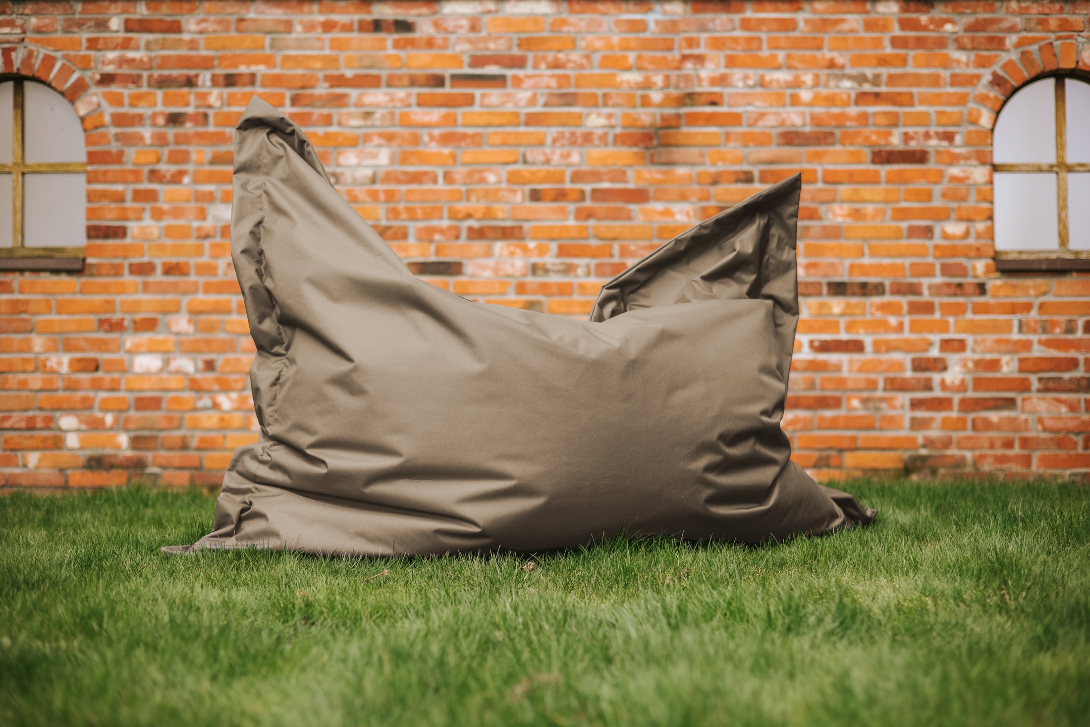 Sacco tipo Beanbag rettangolare in tre diversi dimensioni L, XL, XXL. Impermeabile per sdraiarsi e sedersi per interni ed esterni per salotto cameretta per bambini terazza giardino